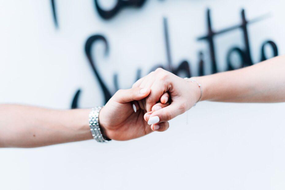 Illustration of How Couples Recognize and Respond to Relationship Burnout