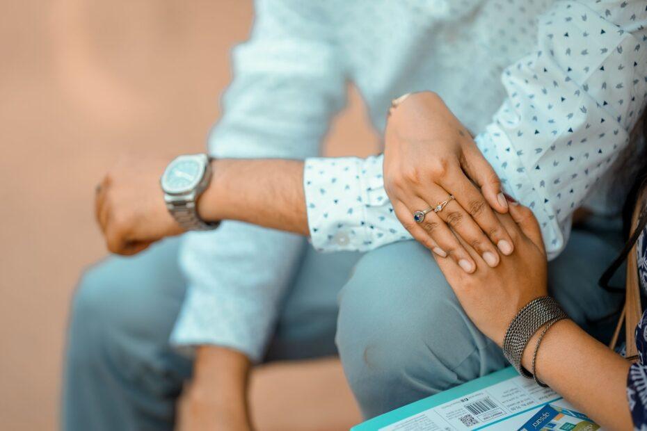 Illustration of The Role of Patience During Periods of Relationship Change