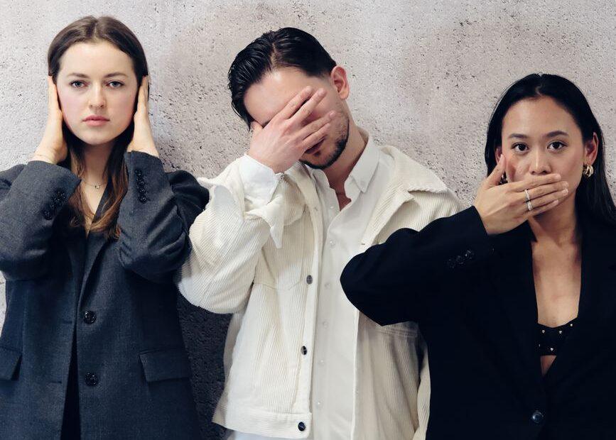 Illustration of What Silence Communicates Differently Than People Often Assume